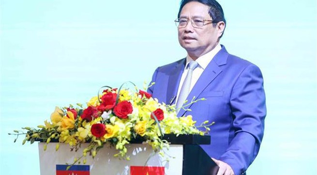 Vietnamese, Cambodian PMs attend investment forum