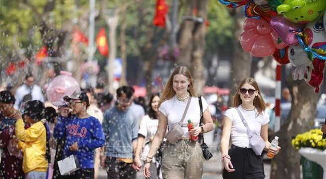Hanoi serves 653,000 visitors during Tet