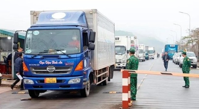 All northern border gates resume customs clearance after Tet