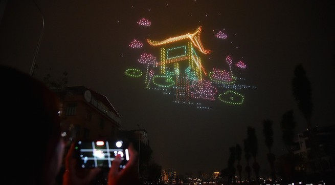 Fantastic Hanoi drone light show celebrates Lunar New Year 2024