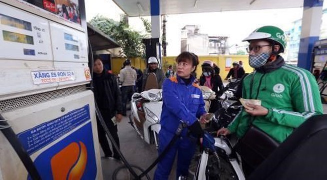Petrol prices rise by over 700 VND per litre