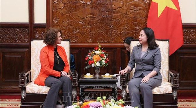 Acting President hosts WB Country Director