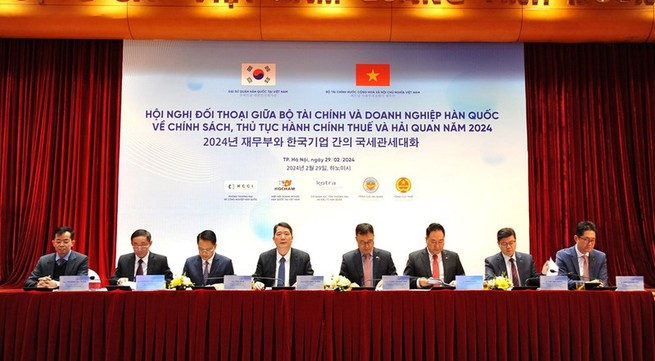 Unprecedented solutions provided for foreign firms in Vietnam: Official