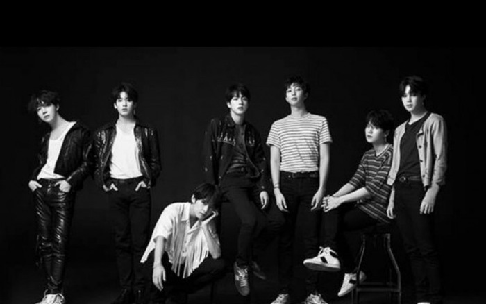 BTS là một trong những nhóm nhạc Hàn Quốc đang được yêu thích nhất trên toàn cầu. Nếu bạn là một fan hâm mộ khao khát biết thêm những điều thú vị về các thành viên của nhóm, hãy xem bức hình này để tìm hiểu thêm về cuộc sống và sự nghiệp của BTS.