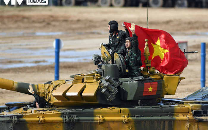 Khi nghĩ đến xe tăng, không thể nào bỏ qua xe tăng Việt Nam. Với sức mạnh và khả năng chống đạn tuyệt vời, chiếc xe này sẽ khiến bạn cảm thấy tự hào về nước nhà và quân đội Việt Nam.