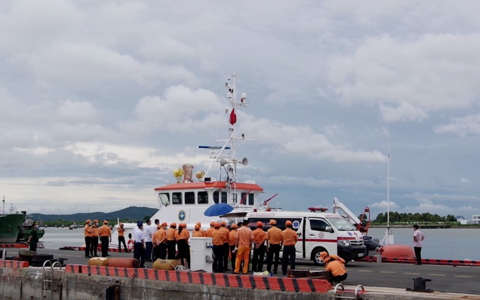 Vũng Tàu Tiếp nhận 13 thi thể thuyền viên tàu Wu Zhou 8 bị nạn trên biển   VTVVN