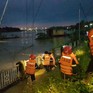 Cứu hộ thành công 3 người dân và 2 nhà bè bị nước cuốn trên sông Lô