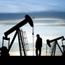 OPEC+ giữ nguyên mức cắt giảm sản lượng