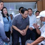 Thủ tướng Phạm Minh Chính khảo sát thực tế việc bảo đảm thuốc, vật tư y tế cho bệnh nhân
