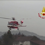 Italy dùng trực thăng giải cứu người dân mắc kẹt vùng lũ