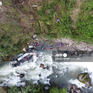 Xe bus rơi xuống sông ở Peru, 25 người thiệt mạng
