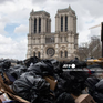 Paris có nguy cơ ngập rác trong kỳ Thế vận hội do công nhân thu gom đình công