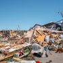 Loạt lốc xoáy tàn phá một thị trấn Mỹ